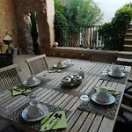 La Maison De La Fontaine