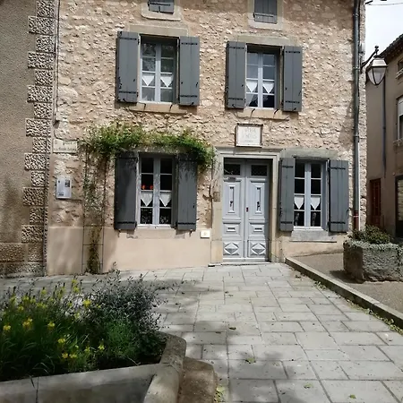 La Maison De La Fontaine Alojamento de Acomodação e Pequeno-almoço *
