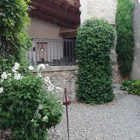 La Maison De La Fontaine