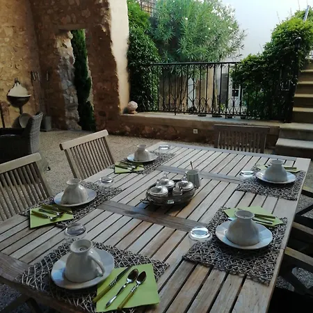 La Maison De La Fontaine