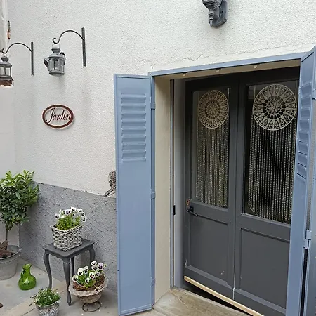 La Maison De La Fontaine فندق مبيت وإفطار Villeneuve-Minervois
