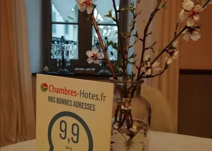 La Maison De La Fontaine Bed & Breakfast *